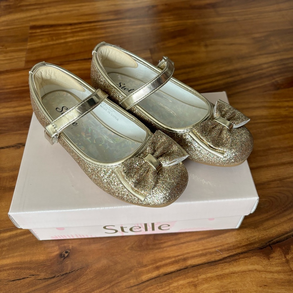 Girls Gold Glitter Heels size 11